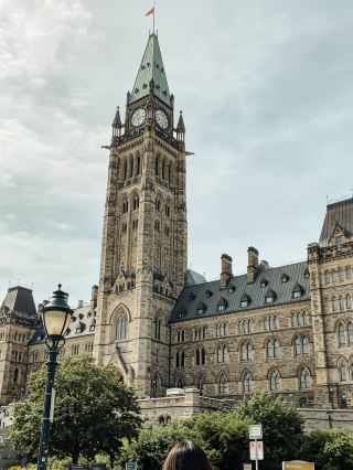 Quebec + Ottawa Twin City Tour: Watch the Royal Changing of the Guard and Discover North America's French and European Charm