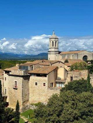 8-day ultimate Spain travel guide to keep handy