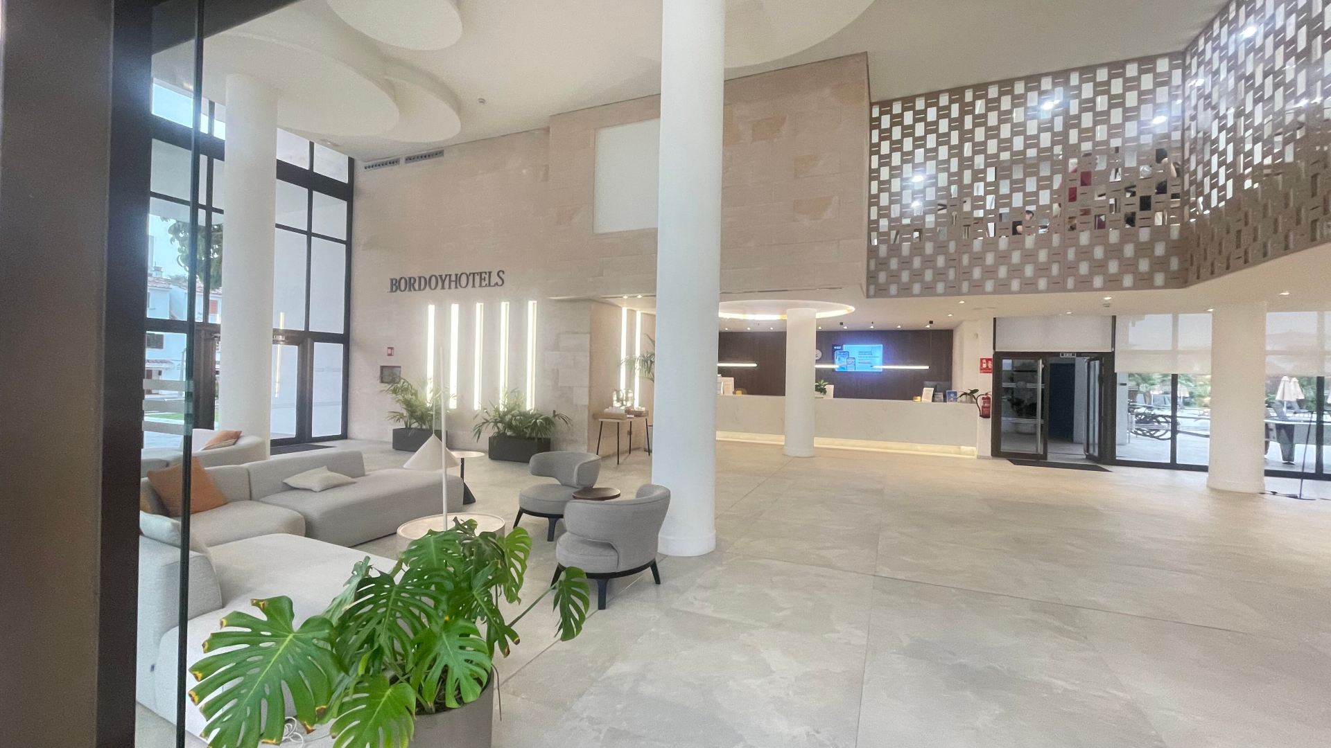 Fantastic Adults-Only Hotel with Outstanding Service