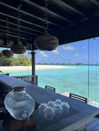 หนีความวุ่นวายไปพักกายในสวรรค์บนเส้นศูนย์สูตร 🌊