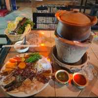 หมูจุ่มรสแซ่บ : ร้านอ้ายโตน