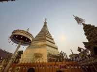 เที่ยวงานวัดพระธาตุช่อแฮ พระธาตุประจำปีขาล