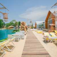 “ The Beach กลางกรุง