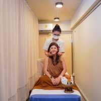 พักผ่อนในมิติใหม นวดศีรษะอายุรเวทอินเดีย จ. ภูเก็ต