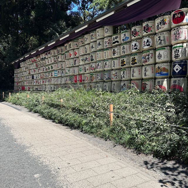 Beautiful shrine in bustling Tokyo 