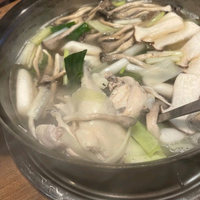 韓國弘大也有一隻雞，推薦好好吃😋