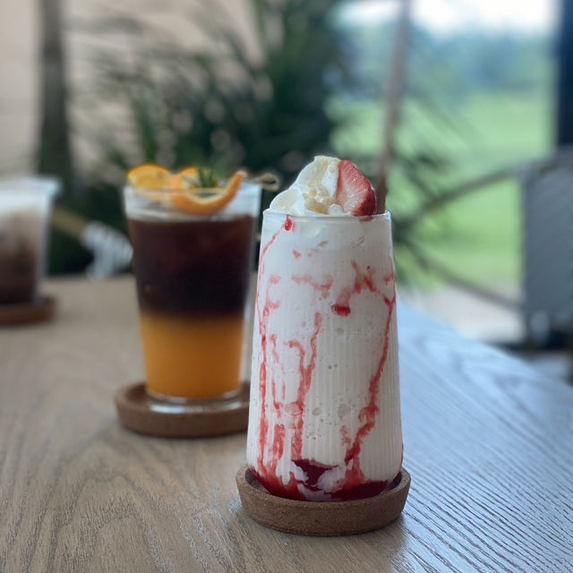 Boonta คาเฟ่ร้านดอกไม้ จังหวัดพังงา