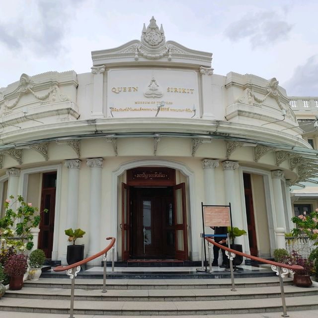 พิพิธภัณฑ์ผ้า ในสมเด็จพระนางเจ้าสิริกิติ์ 