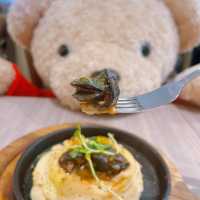 熊仔主題餐廳｜大小朋友👨‍👩‍👧‍👦情侶👩🏻‍🤝‍👨🏼必到 🤗超可愛熊仔🐻伴食｜高質抵食二人餐🍽️