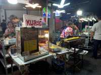 ตลาดศาลเจ้าถนนคนเดิน เมืองสุราษฎร์