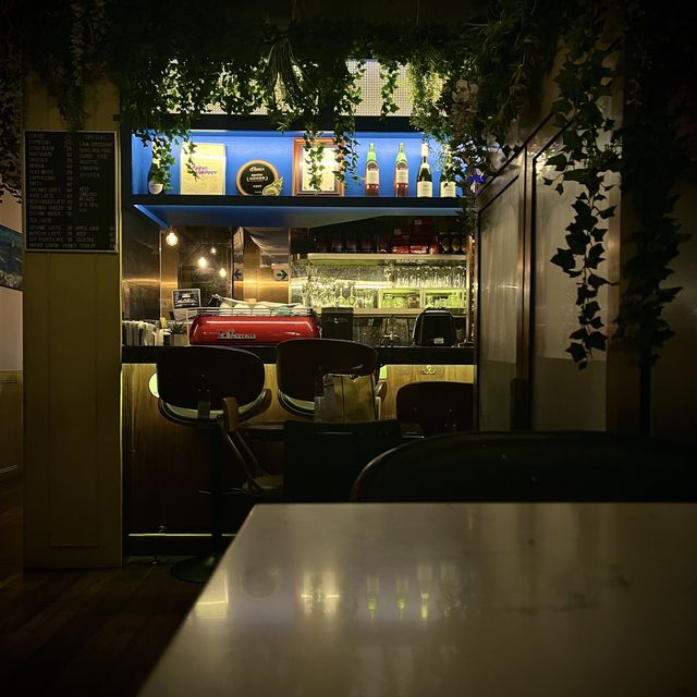 📍香港中環｜Fast Gourmet · 中環得獎慢煮料理🏆 必食包餡流心龍蝦湯牛角包🥐