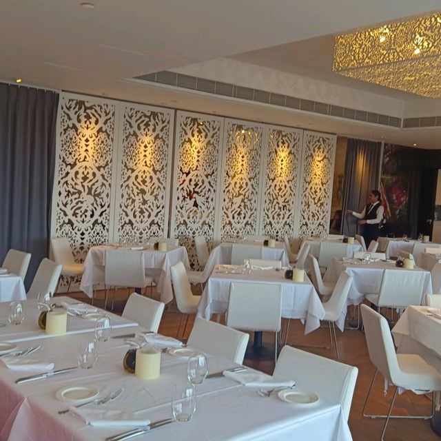 ISOLA BAR + GRILL 陪媽媽，盡享意式風情！