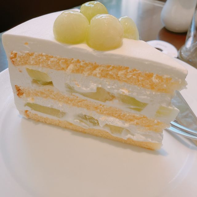 【この季節だけのメロンケーキ🍰