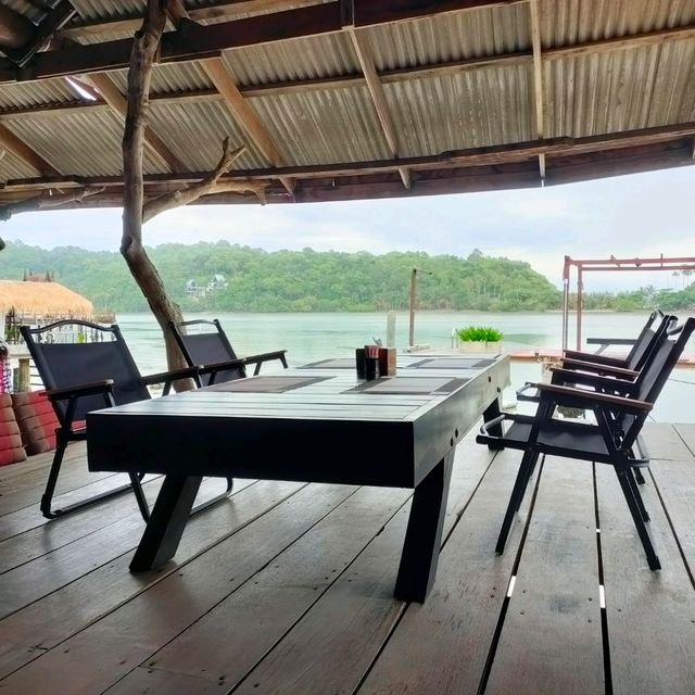 อากาศ ที่ >> เจอพอดี คาเฟ่ !! มุมสบาย เกาะช้าง