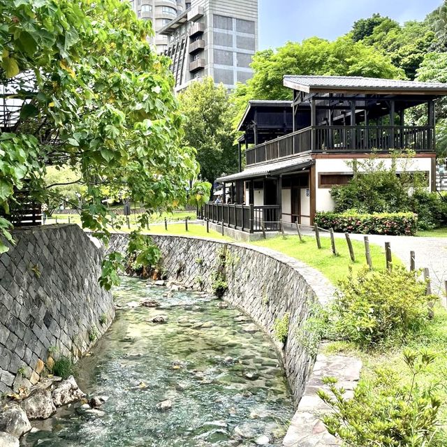 北投圖書館-隱身於山林中，台灣最美公立圖書館