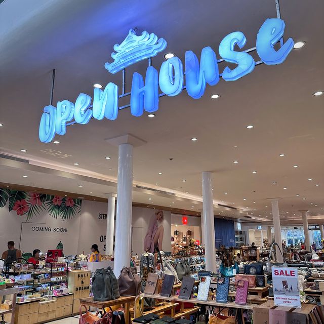 [Bali] Open-air Rooftop Shopping Mall