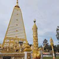 ชมความงามวัดพระธาตุหนองบัว จ.อุบลราชธานี