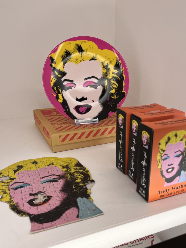 홍콩 K11 뮤제아 MoMA 디자인 스토어