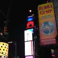 EMPiRE STATE BILL  BROADWAY  NEW YORKTIME'S SQUARE