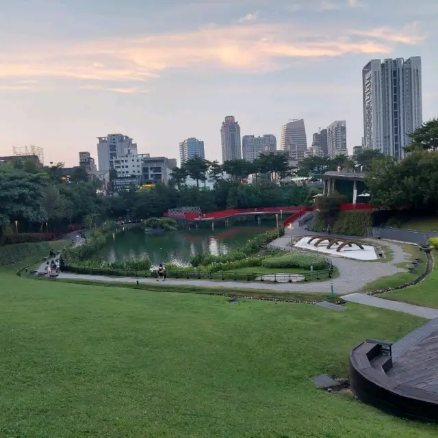 秋紅谷生態公園