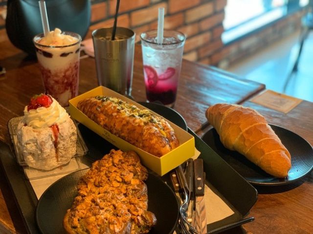 화성 뷰맛집카페 “마롱카페”☕️🥖