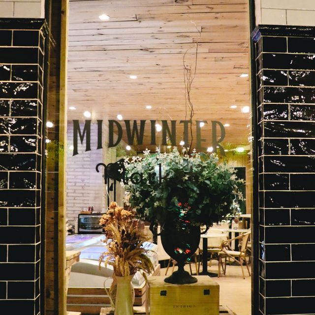  Midwinter  เขาใหญ่