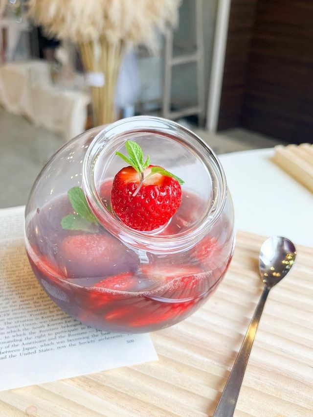【福岡カフェ】お店もスイーツも全てが可愛すぎる淡色カフェ