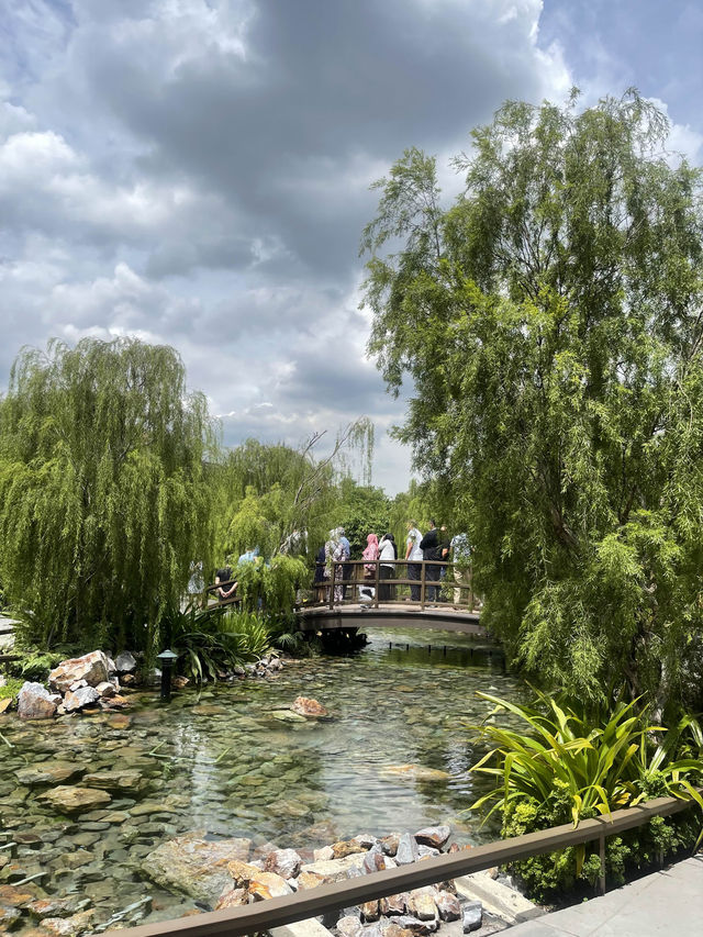 A romantic park date in KL? 