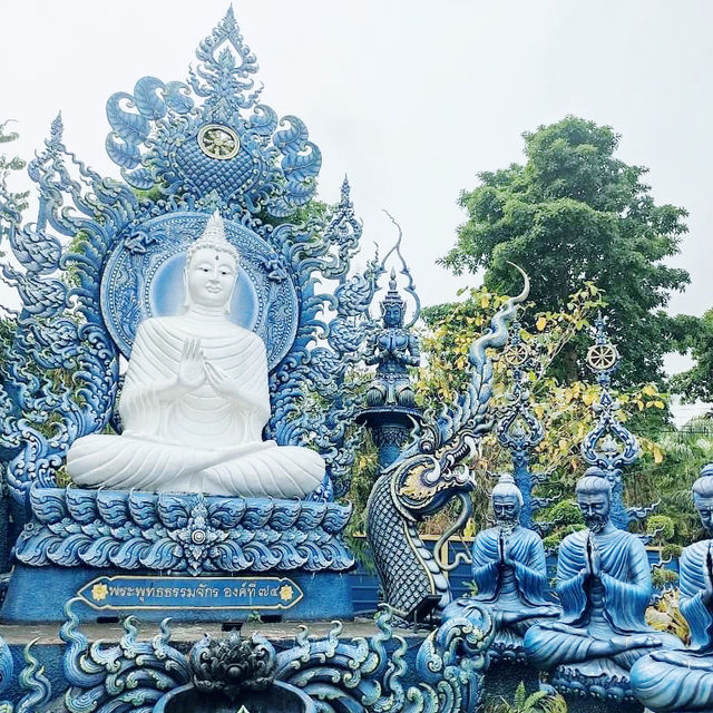 Wat Rong Suea Ten Blue Temple @ Chiang Rai 🇹🇭