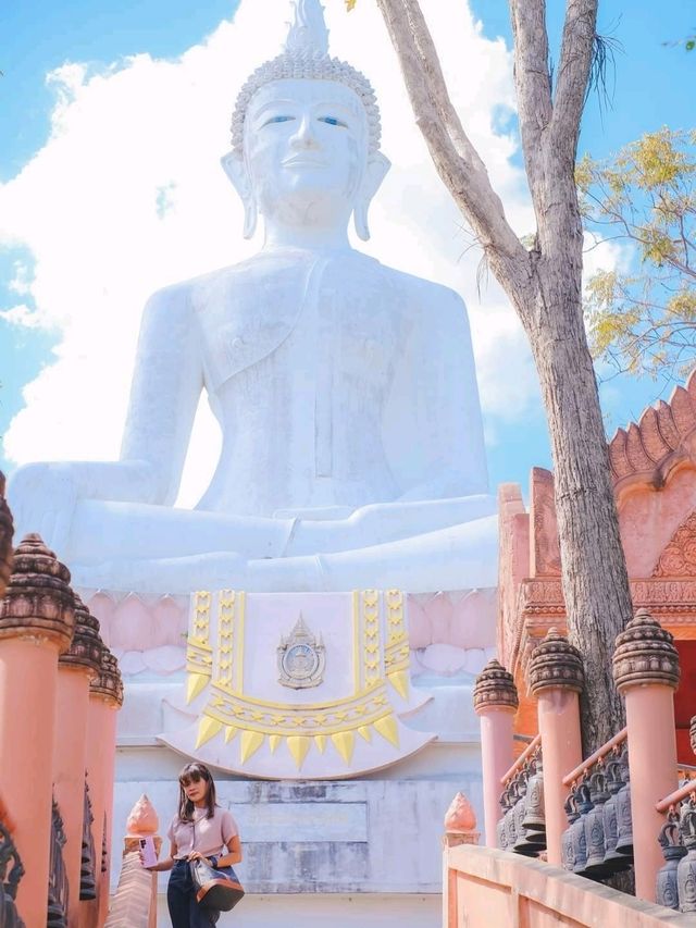 เที่ยวชมสถาปัตยกรรม วนอุทยานเขาพนมสวาย