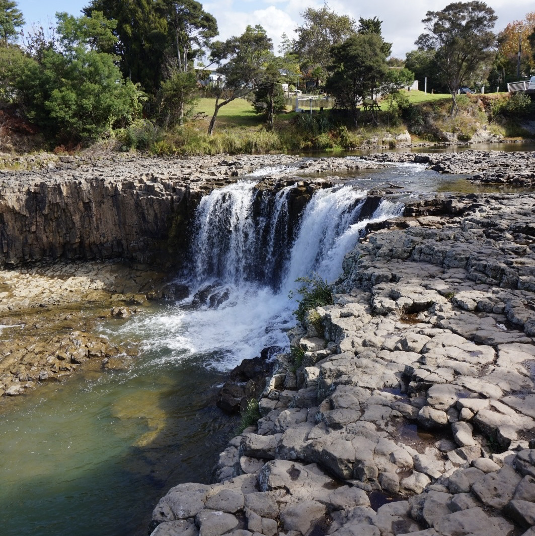 Haruru Falls