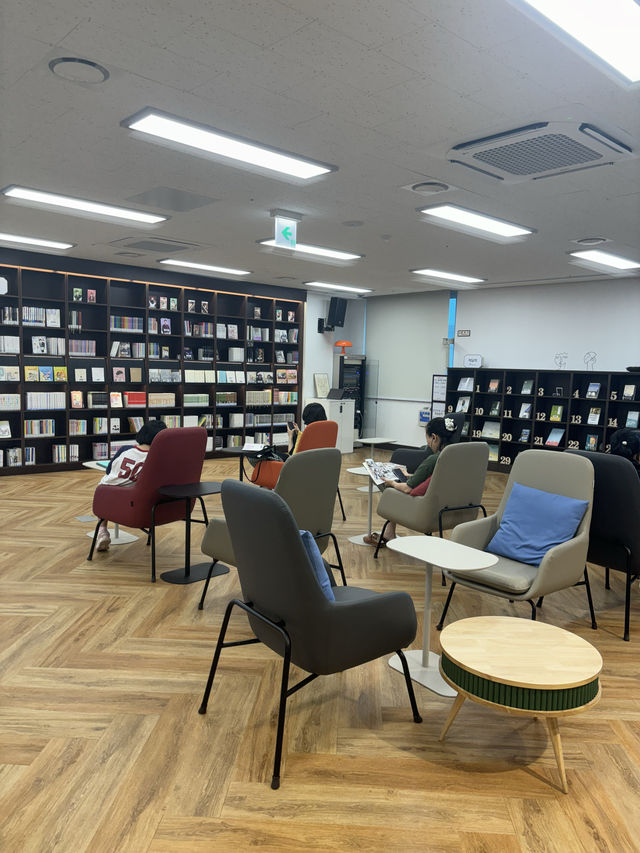 초록뷰의 힐링공간에서 책을 읽고 싶다면,서빛마루도서관