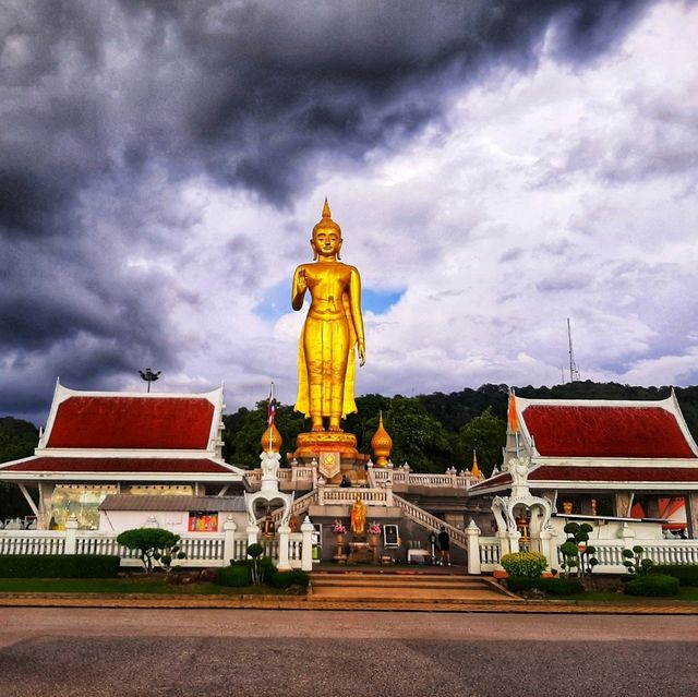 จุดชมวิวเขาคอหงส์ สักการะพระพุทธมงคลมหาราช