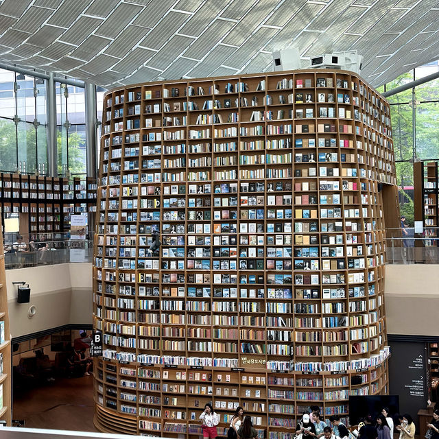 『ピョルマンダン図書館』韓国行ったら・・絶対行きたい美しすぎる図書館