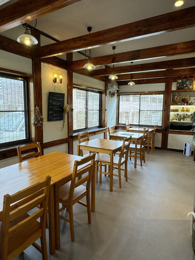 【福岡カフェ】喫茶店をリノベーションした可愛らしいカフェのかき氷🍧