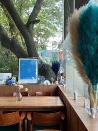 📍So Into cafe & eatery คาเฟ่สวยงามฟีลเทพนิยาย