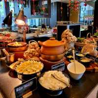 Saturday Brunch Cuisine Unplugged 