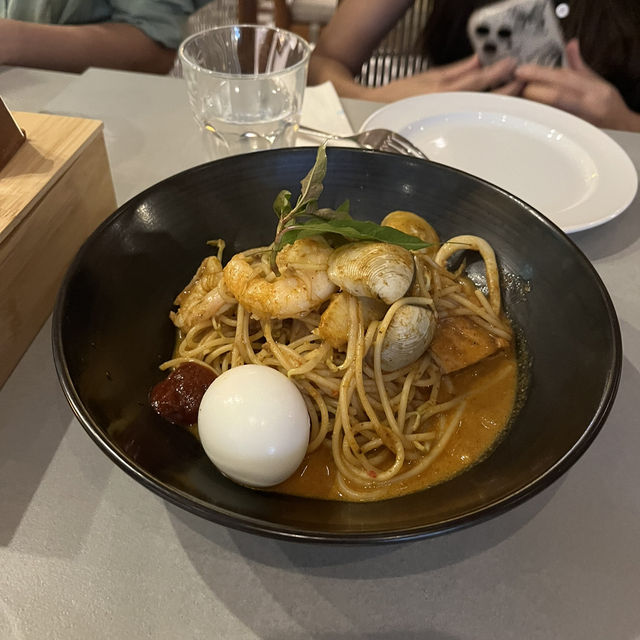 Pet friendly fusion restaurant 