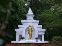 เที่ยวสักการะ ที่วัดมกุฏคีรีวัน