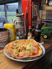 【福岡カフェ】石窯で焼く特製ピザやホットドッグがおすすめのガレージカフェ🌭🍕