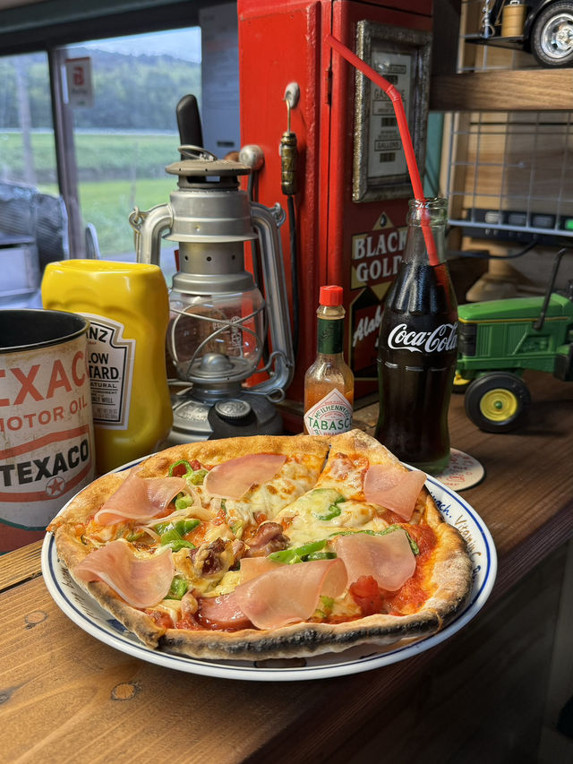 【福岡カフェ】石窯で焼く特製ピザやホットドッグがおすすめのガレージカフェ🌭🍕