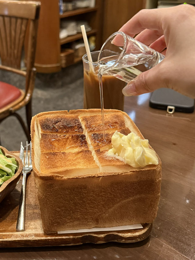 名物のドデカトーストが絶品！地元民に愛され創業40年