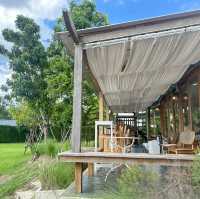 ร้านกาแฟ ริมน้ำ ธรรมชาติสุด