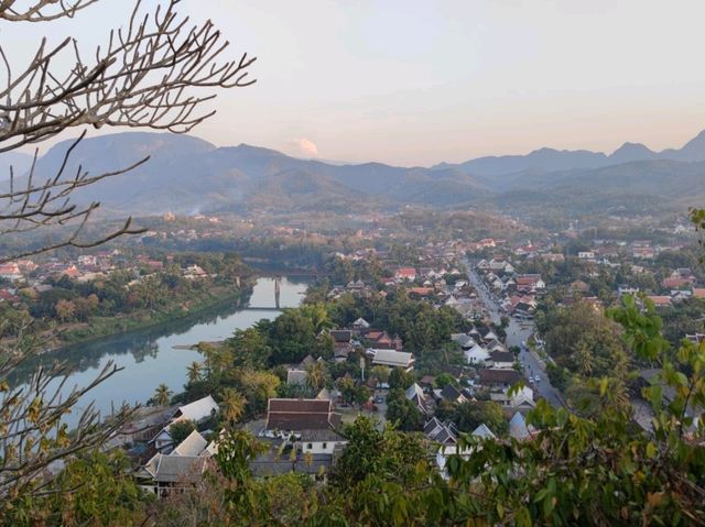 Phousi Hill พระธาตุพูสี จุดชมวิวหลวงพระบาง ลาว