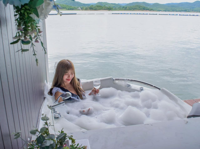  มานอนแพเล่นสวนน้ำพายเรือคายัคกับที่พักวิวสวย