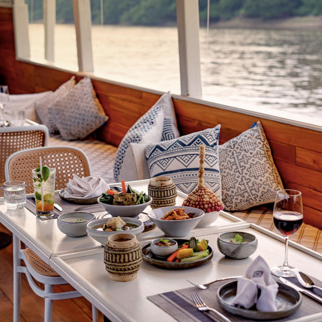 The Continental Cruise Luang Prabang