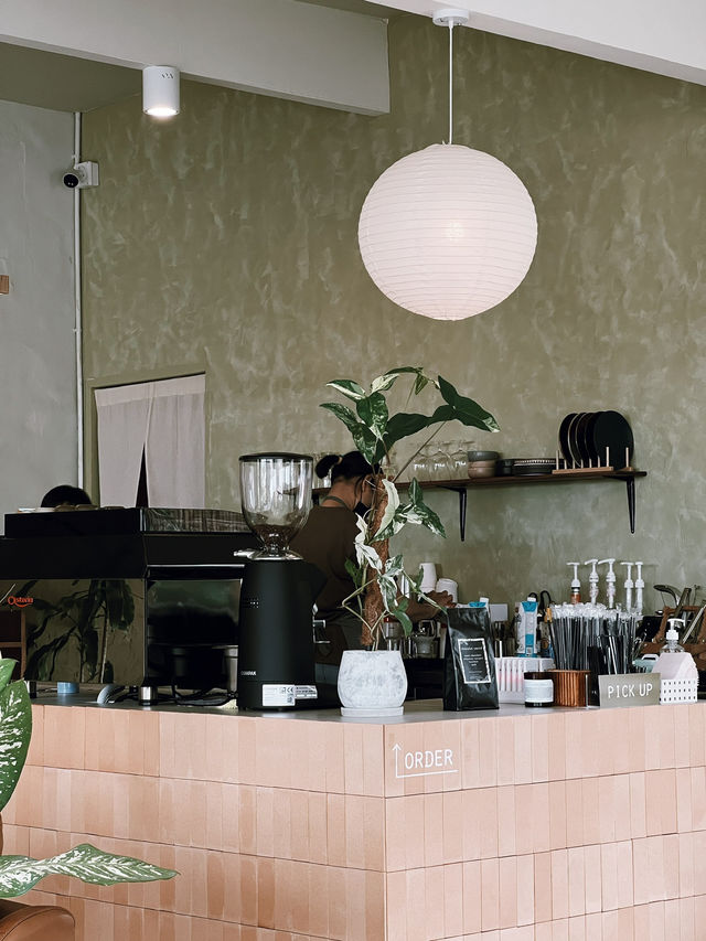 Coastly Cottage คาเฟ่สไตล์บาหลีที่แก่งกระจาน 🏝️