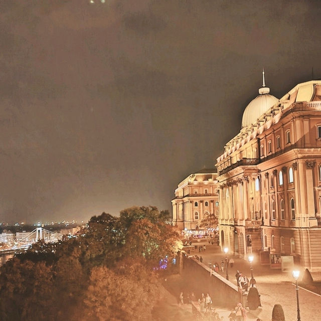美到不行的匈牙利Hangary夜景，夜晚拍攝國會大廈
