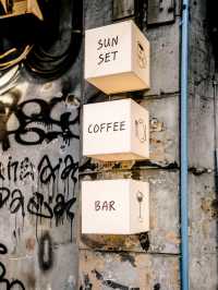 Sunset Coffee Roaster ค่าเฟ่ไวบ์ดีเจริญกรุง☕️🏚️