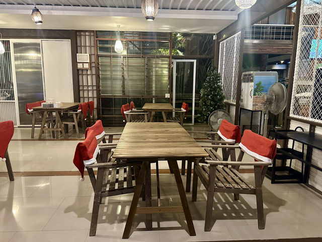 ทานมื้อค่ำในธีมคริสต์มาส ที่ร้านบางมะนาว 🎄🎅✨
